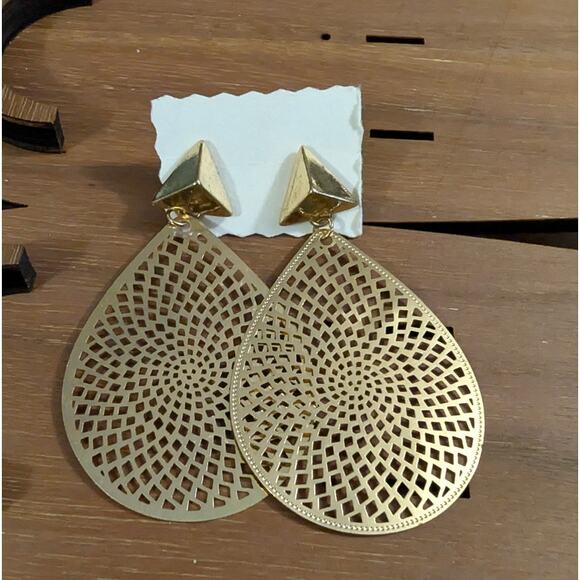 BUNDLE ONLY Vintage Gold Tone Pierced Earrings 2.75 inch Tear Drop Dangle - Picture 3 of 3